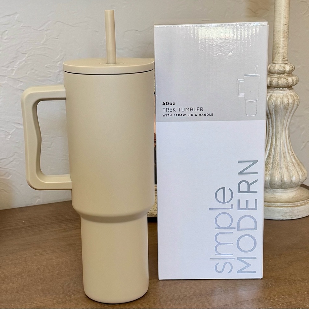 Simple Modern 40 oz Trek Tumbler Large Handle Lid and 2 Straws